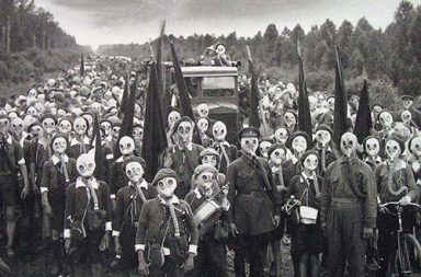 Pioneers of Leningrad in a defense drill, 1937