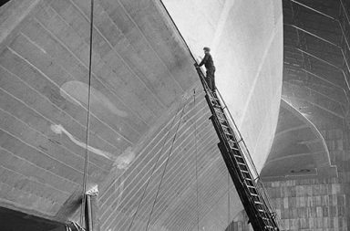 R-100 airship: Inside a “flying hotel”, 1929-1930
