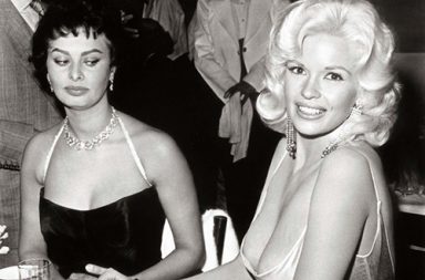 The story behind the infamous Sophia Loren and Jayne Mansfield photo, 1957