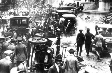 The unsolved bombing of Wall Street in rare pictures, 1920