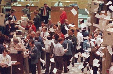 The Black Monday of 1987 in historical photographs, 1987