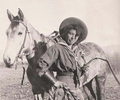The cowgirls of the West in rare photographs, 1860-1930 - Rare Historical  Photos