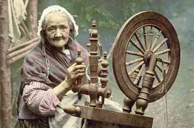 Photochrom postcards capture Ireland in vibrant colors, 1890s