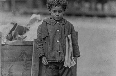 Newsies: Portraits of working children who spread the news, 1908-1924