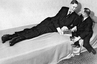 Robert Wadlow: The tallest man in history seen through stunning photographs, 1918-1940