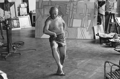 Intimate photos capture the everyday life of Pablo Picasso in his studio, 1950s-1960s