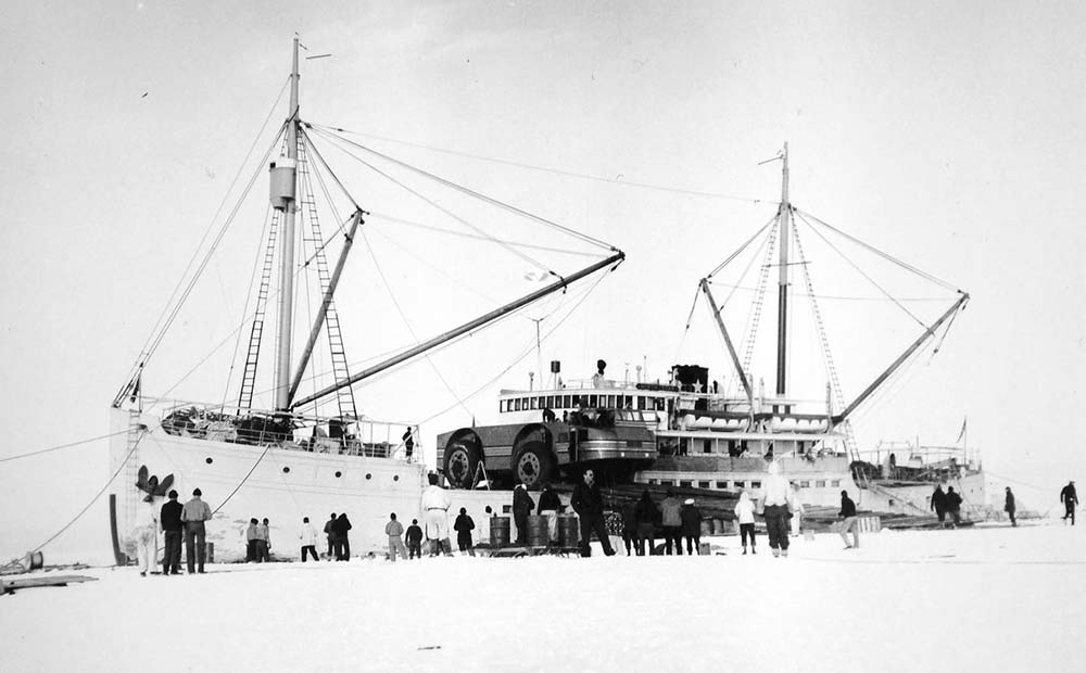 antarctic snow cruiser photos