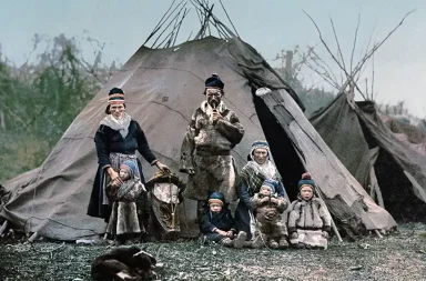 Rare photos of indigenous Sámi people of the Nordic Europe depict their ancient and traditional way of life, 1890-1930