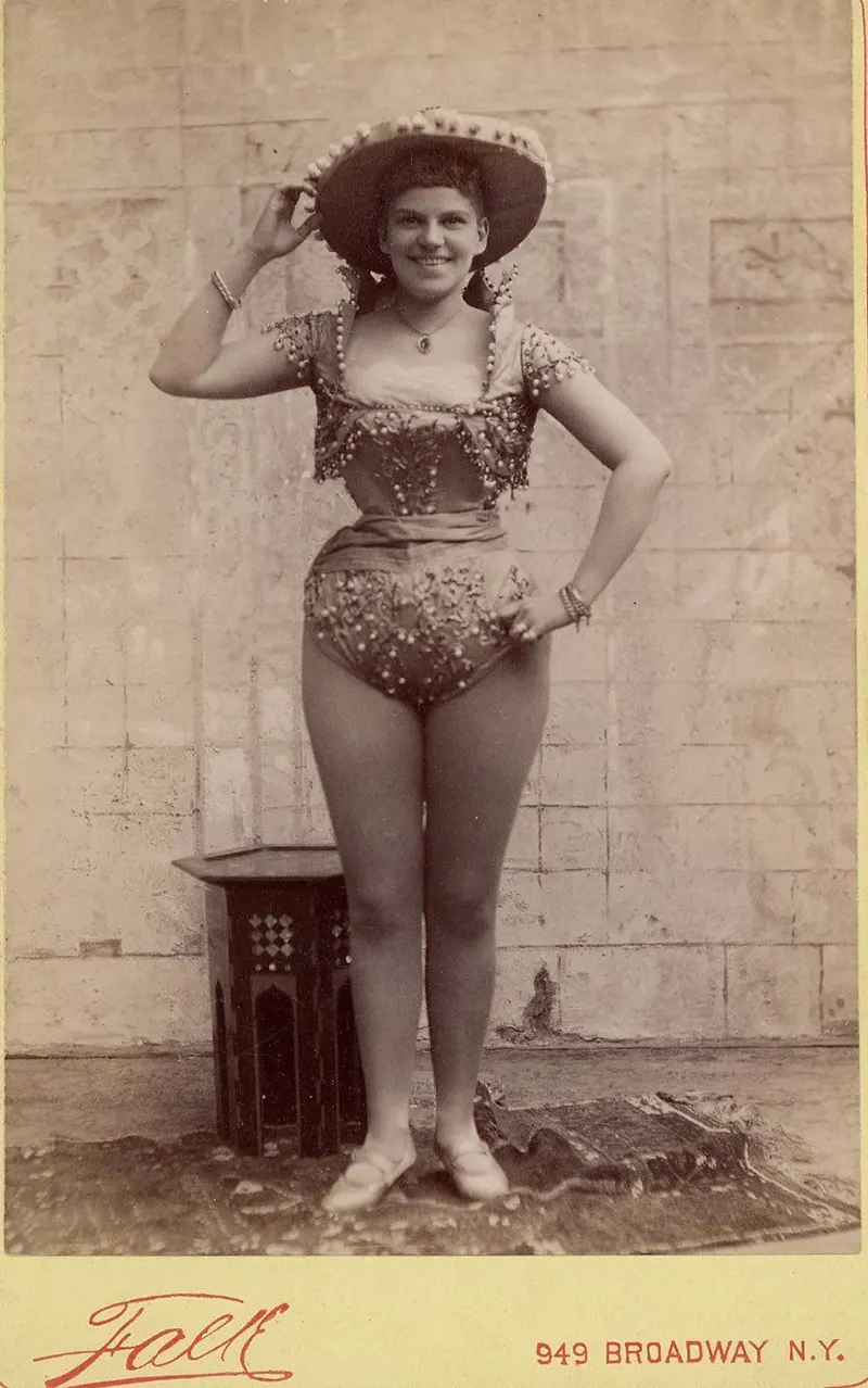 Victorian burlesque dancers photos
