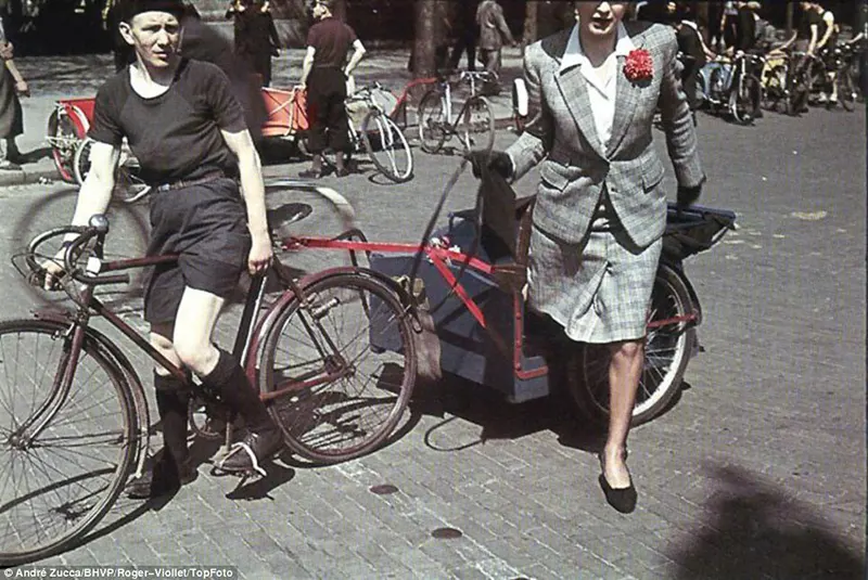 Rares photos couleur de Paris occupé par les Allemands pendant la Seconde Guerre mondiale, années 1940