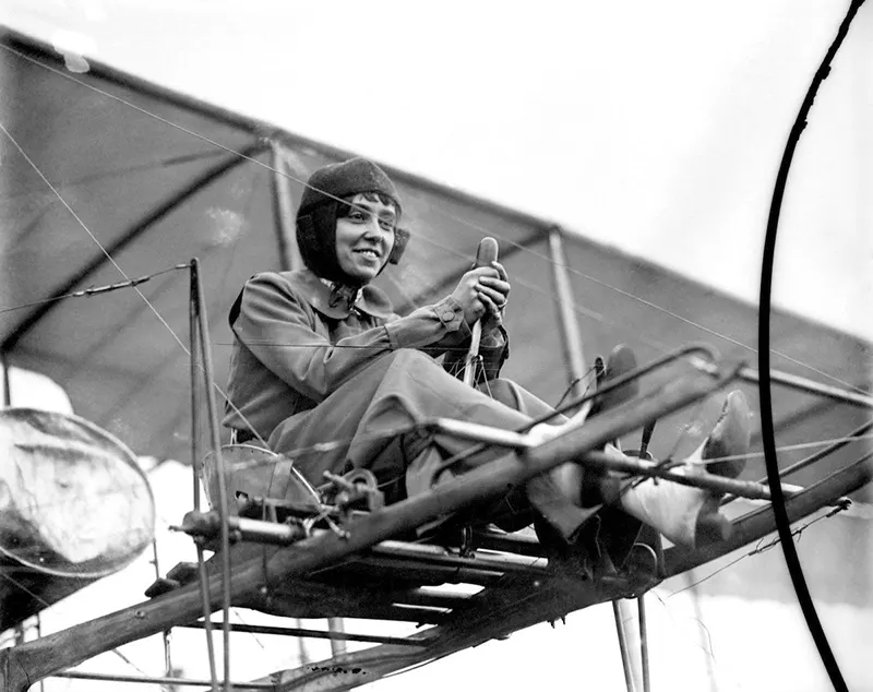 women aviators vintage photos
