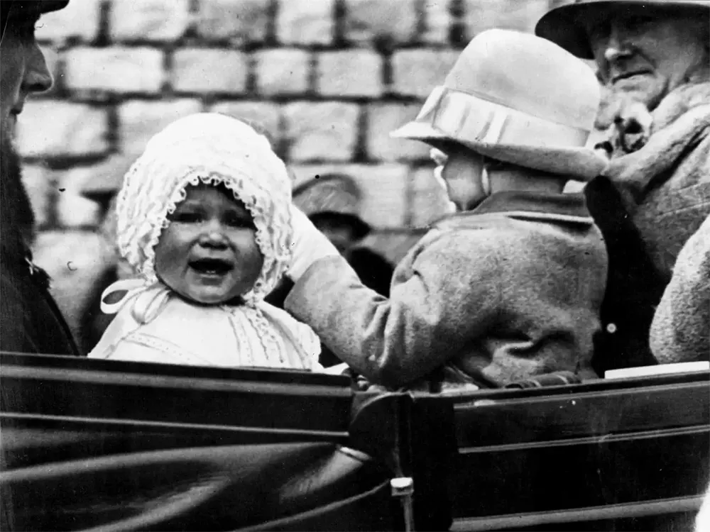 Young Queen Elizabeth II photos