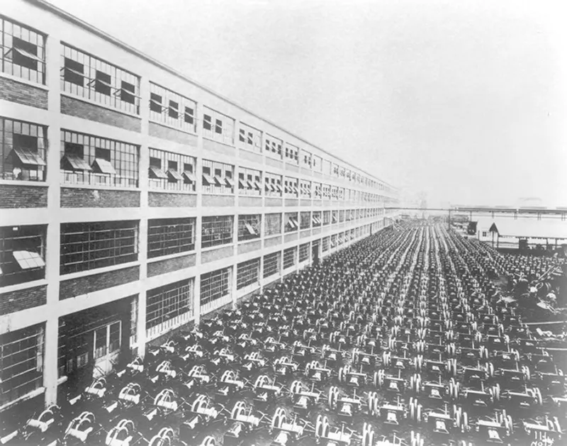 ford assembly lines vintage photos