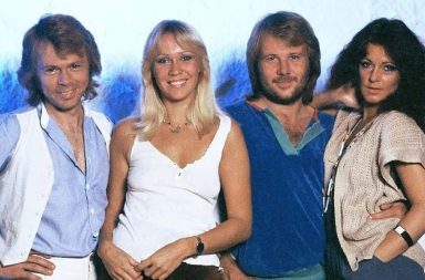Vintage Photos Show the Styles of Swedish Europop Group ABBA During the 1970s