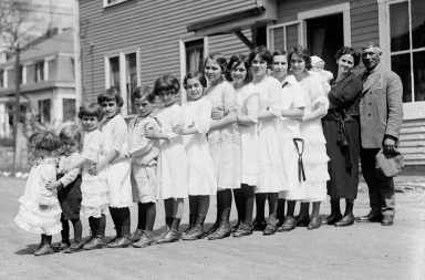 The Noonans: The Story of an Uncommon Family with 13 Children Living In 1920s Massachusetts