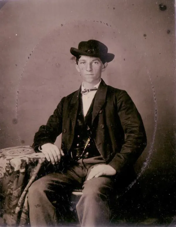 Victorian Young Men Fashion Dress Style