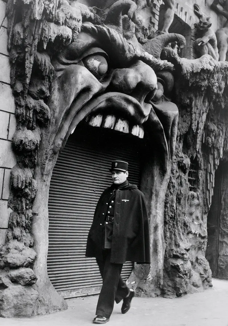 Old Photos of The Cabaret of Hell