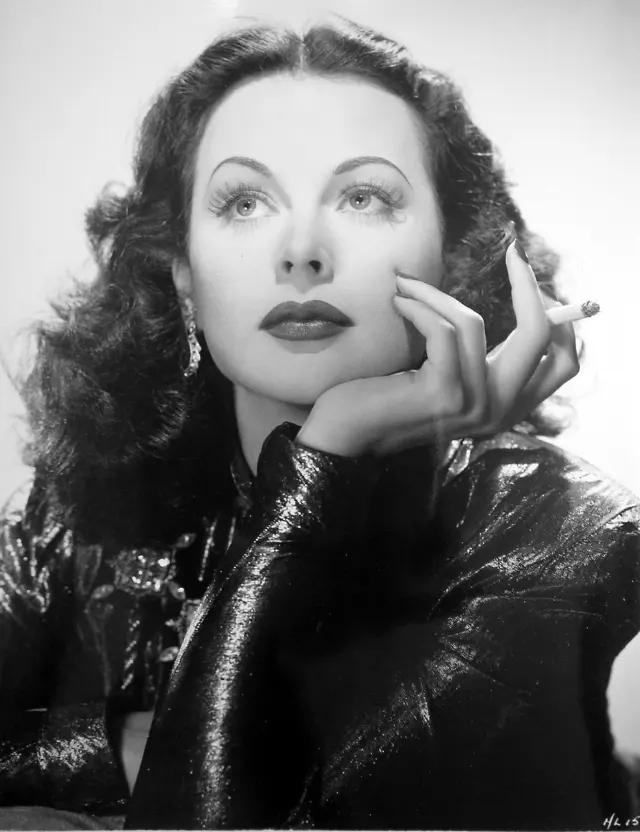 Young Hedy Lamarr Like You’ve Never Seen Her Before: Stunning Photos