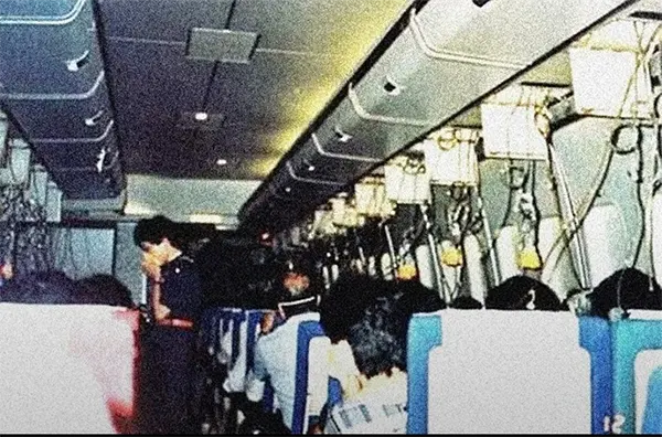 Photos from Japan Airlines Flight 123