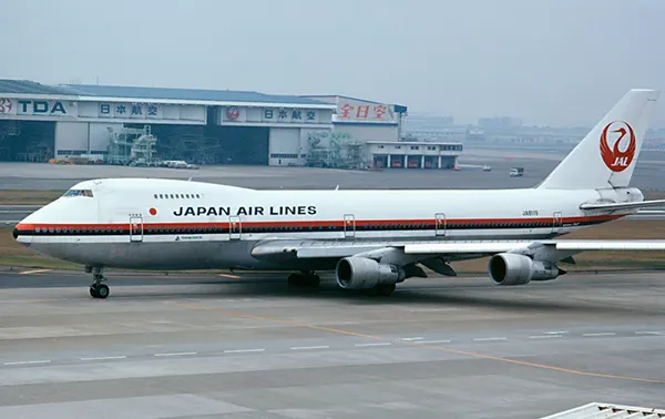 Photos from Japan Airlines Flight 123