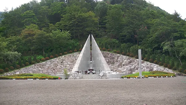 Photos from Japan Airlines Flight 123