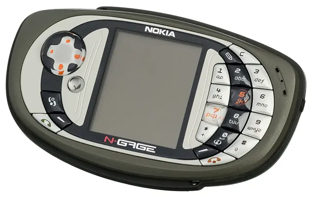 Remembering the 2000s Cell Phone Era Photos