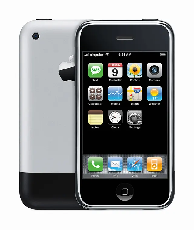 Remembering the 2000s Cell Phone Era Photos