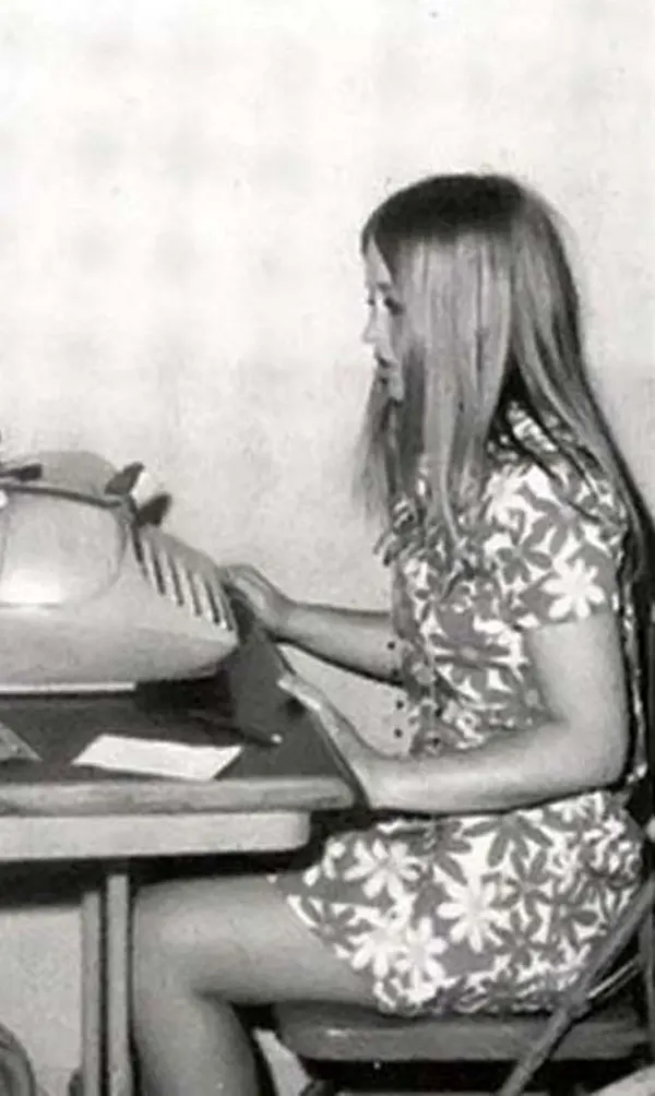 Vintage Photos Secretaries