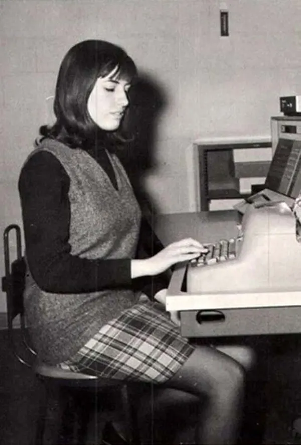 Vintage Photos Secretaries