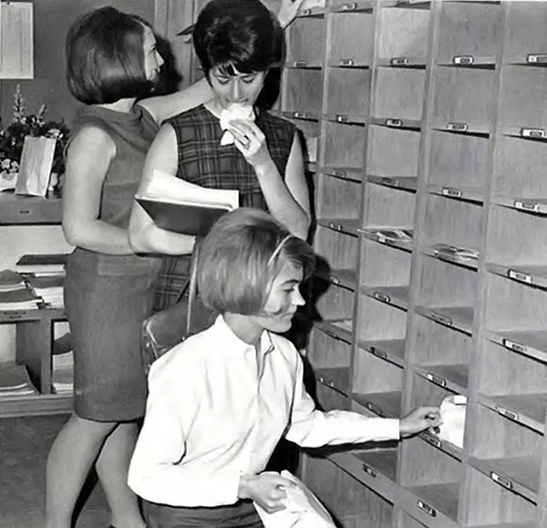 Vintage Photos Secretaries