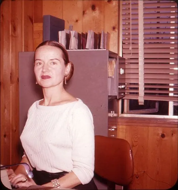 Vintage Photos Secretaries