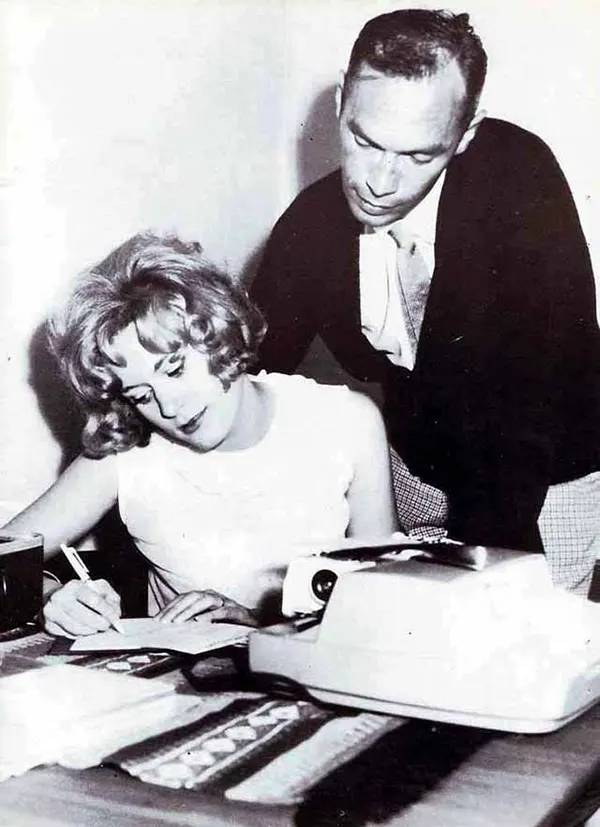 Vintage Photos Secretaries