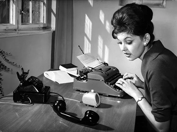 Vintage Photos Secretaries