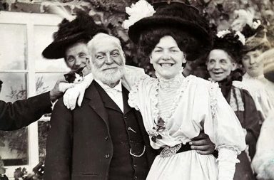 When Victorians Finally Smiled: Rare Photos That Break the Serious Stereotype