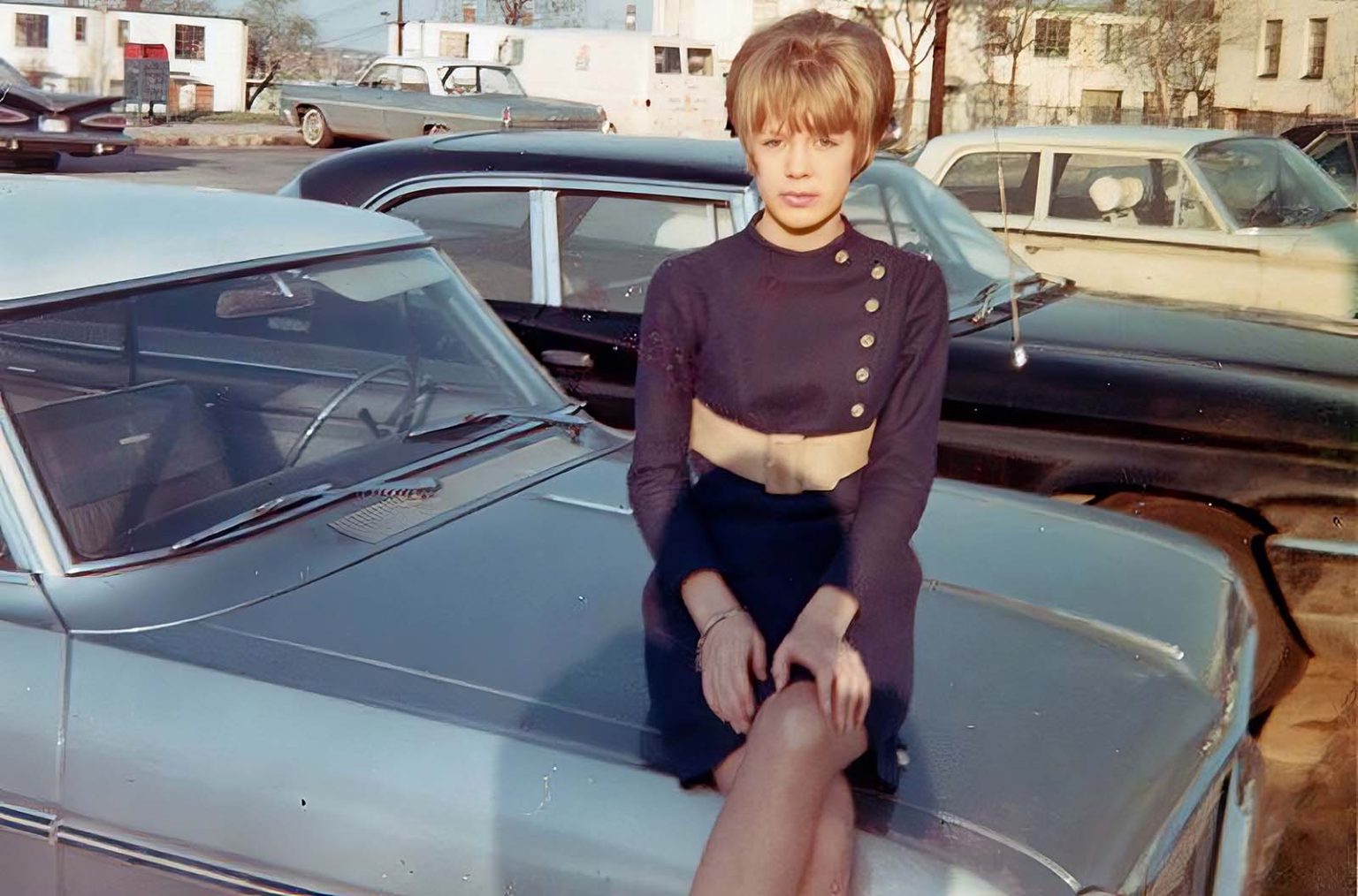 Teenage Girls’ Fashion in the 1960s: Vintage Photos That Capture a ...