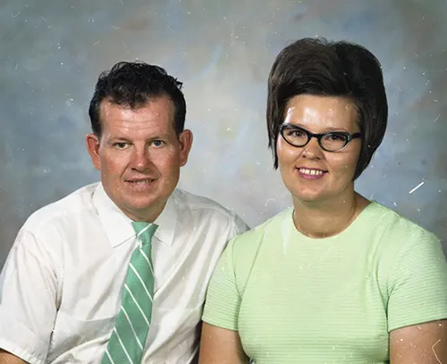 Studio Portraits of Couples and Families From the 1960s