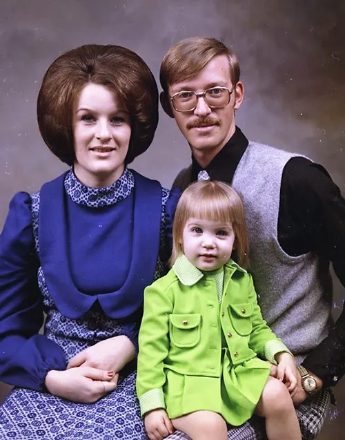 Studio Portraits of Couples and Families From the 1960s