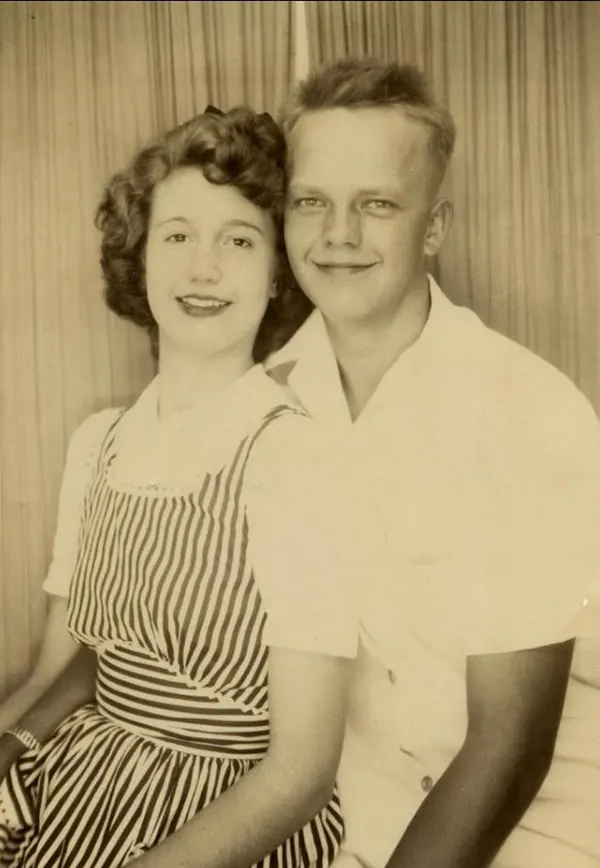 Vintage Photobooth Portraits Capture Intimate Moments Between 1950s Couples