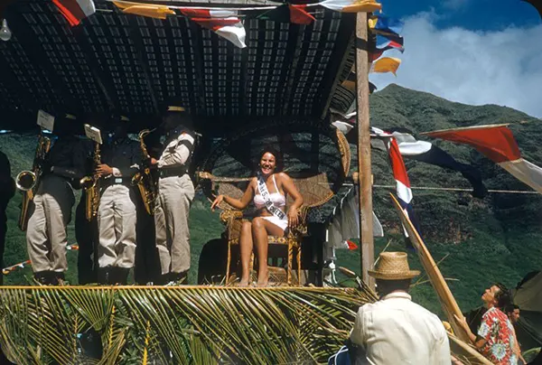 Color Photos of Hawaii 