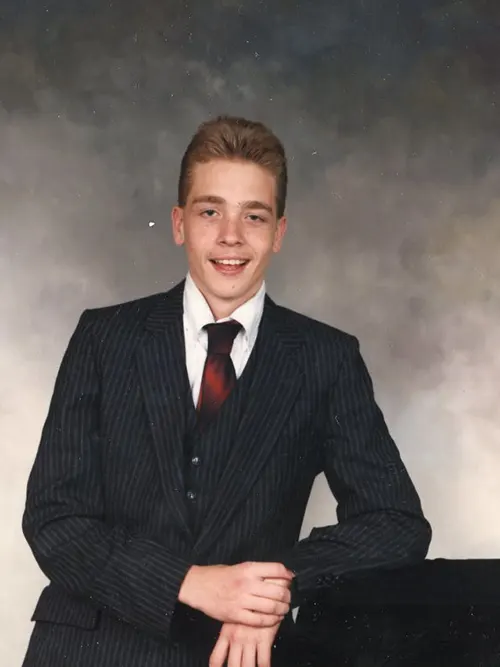 tudio Portraits Show Exactly How Young Men Dressed in the Early 1990s