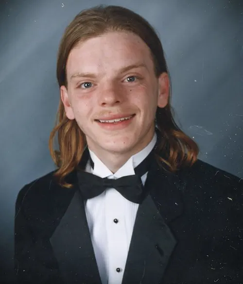 tudio Portraits Show Exactly How Young Men Dressed in the Early 1990s