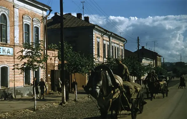 Photos of the Soviet Union Taken by American Professor Thomas T. Hammond
