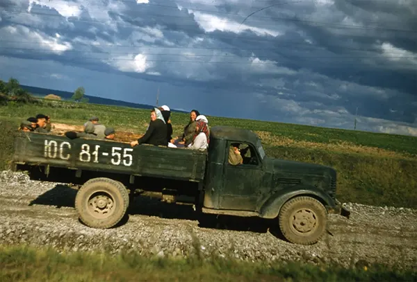 Photos of the Soviet Union Taken by American Professor Thomas T. Hammond