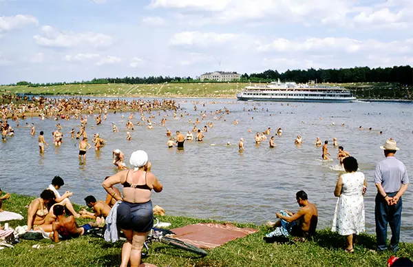 Photos of the Soviet Union Taken by American Professor Thomas T. Hammond
