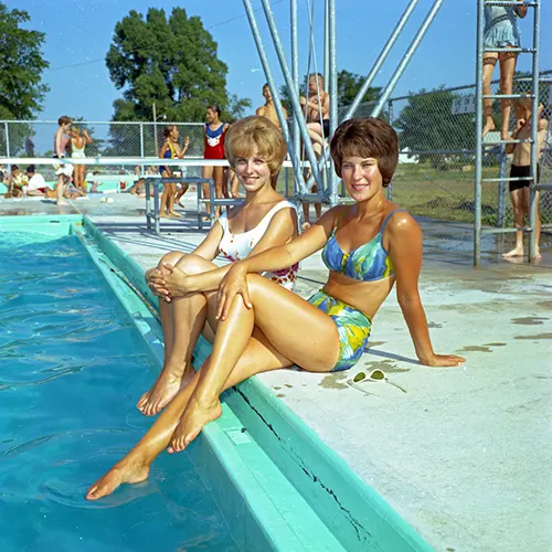Rare 1960s Photos Offer a Fascinating Look at Swimsuit Fashion of the Era