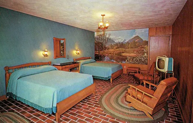 American Motel and Hotel Bedrooms Through Vintage Postcards From the 1950s and 1960s