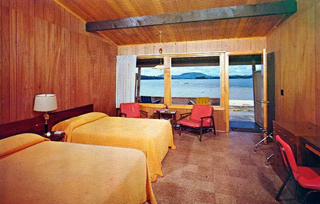 American Motel and Hotel Bedrooms Through Vintage Postcards From the 1950s and 1960s