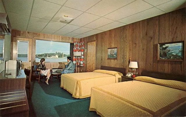 American Motel and Hotel Bedrooms Through Vintage Postcards From the 1950s and 1960s
