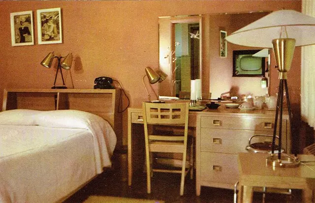 American Motel and Hotel Bedrooms Through Vintage Postcards From the 1950s and 1960s