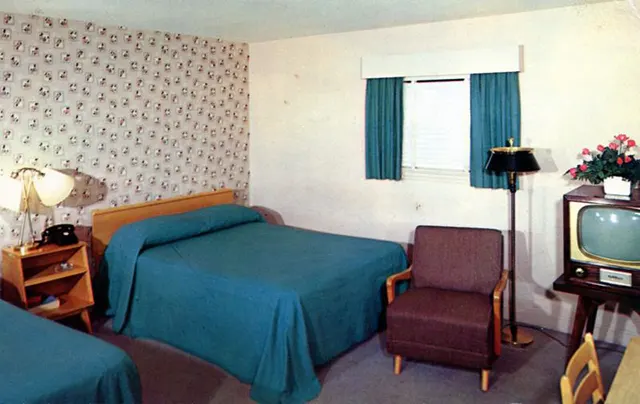 American Motel and Hotel Bedrooms Through Vintage Postcards From the 1950s and 1960s